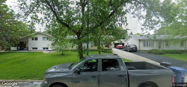 66 Costello Drive（加拿大曼尼托巴省温尼伯市）房屋照片