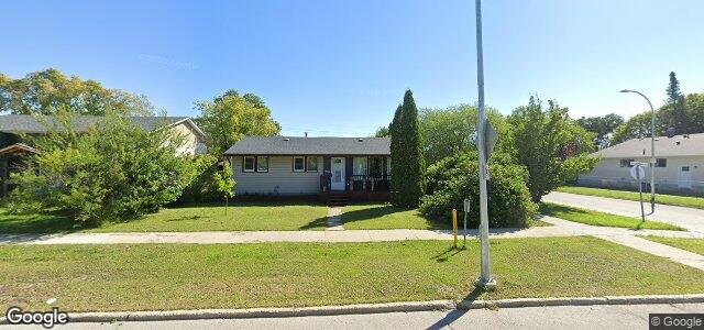 703 Buchanan Boulevard（加拿大曼尼托巴省温尼伯市）房屋照片