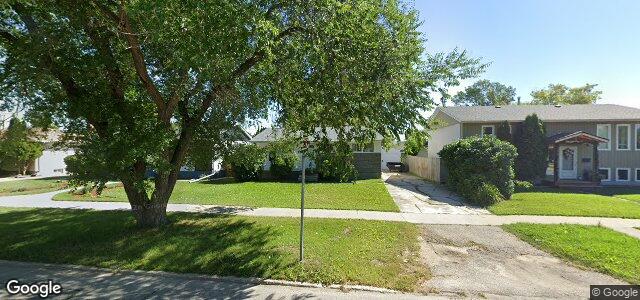 711 Buchanan Boulevard（加拿大曼尼托巴省温尼伯市）房屋照片