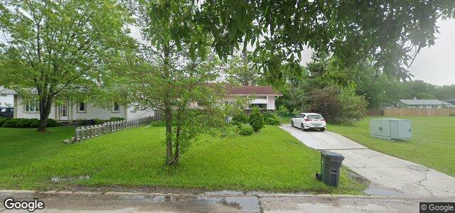 74 Costello Drive（加拿大曼尼托巴省温尼伯市）房屋照片