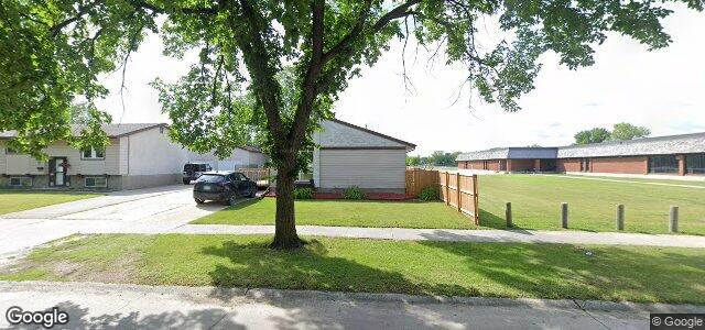 77 Kay Crescent（加拿大曼尼托巴省温尼伯市）房屋照片