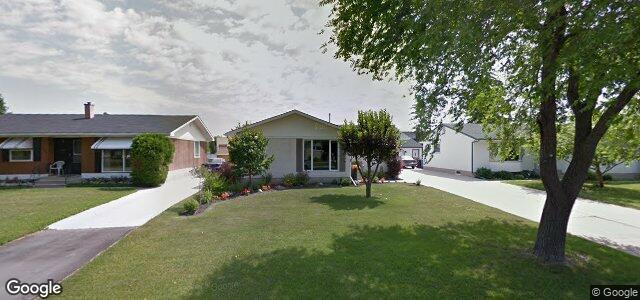 945 Crestview Park Drive（加拿大曼尼托巴省温尼伯市）房屋照片