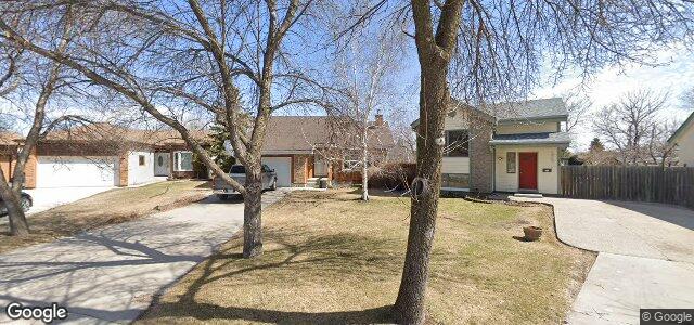 102 Amersham Crescent（加拿大曼尼托巴省温尼伯市）房屋照片