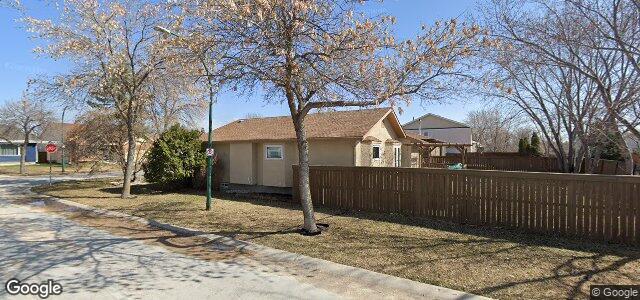 132 Queensbury Bay（加拿大曼尼托巴省温尼伯市）房屋照片