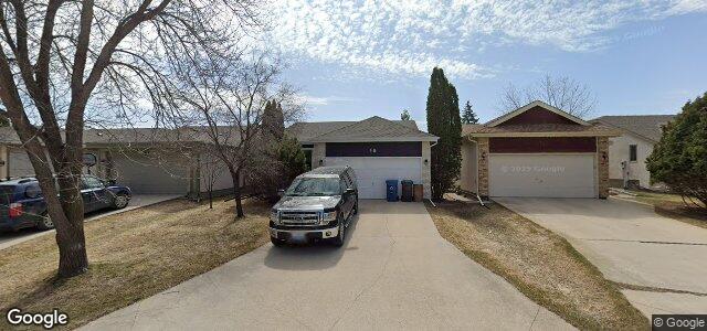 16 Hedgestone Crescent（加拿大曼尼托巴省温尼伯市）房屋照片