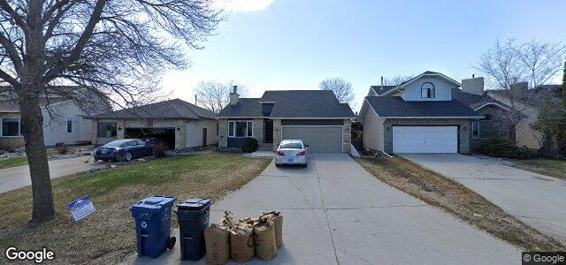 Photo of 18 Hallfield Bay in Winnipeg, Manitoba