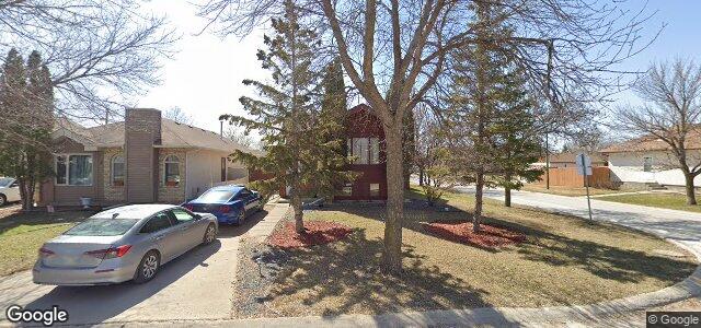 Photo of 2 Sauve Crescent in Winnipeg, Manitoba