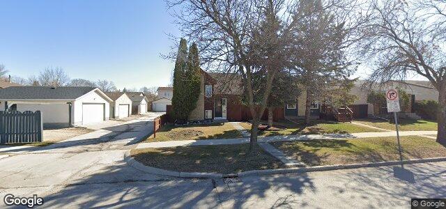 Photo of 301 Ashworth Street in Winnipeg, Manitoba