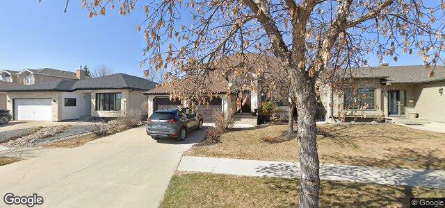 323 Barlow Crescent（加拿大曼尼托巴省温尼伯市）房屋照片