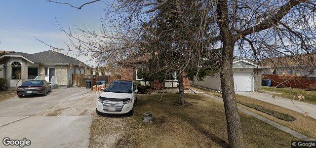 35 Hirt Crescent（加拿大曼尼托巴省温尼伯市）房屋照片