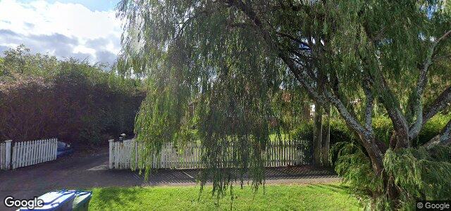 Larawan ng 51 Lambeth Road sa Winnipeg, Manitoba