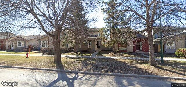 702 Novavista Drive（加拿大曼尼托巴省温尼伯市）房屋照片