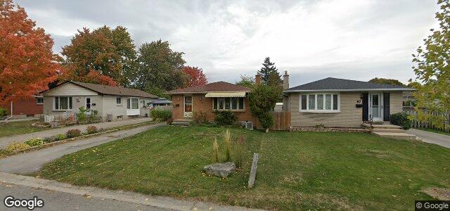 83 Harding Crescent（加拿大曼尼托巴省温尼伯市）房屋照片