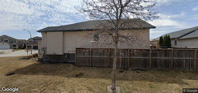 98 Julia Road（加拿大曼尼托巴省溫尼伯市）房屋照片