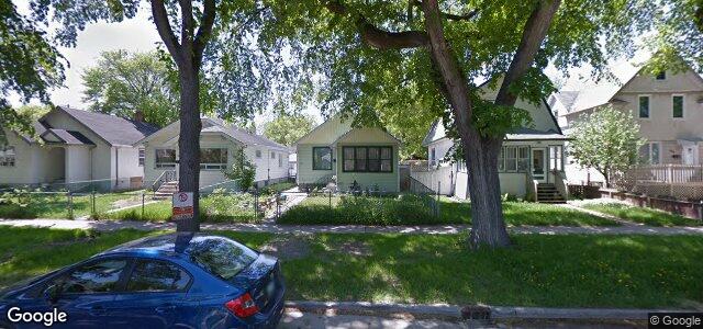 Photo of 802 Alverstone Street in Winnipeg, Manitoba