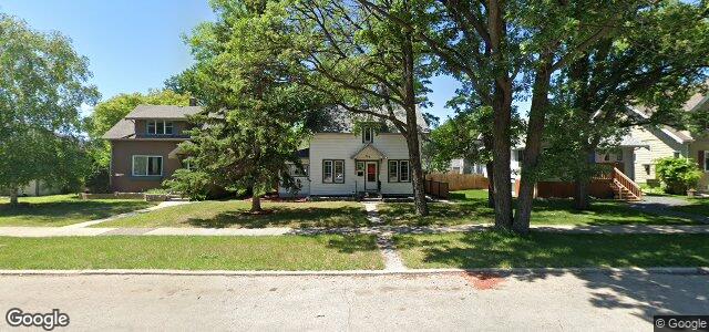 Larawan ng 208 Duffield Street sa Winnipeg, Manitoba