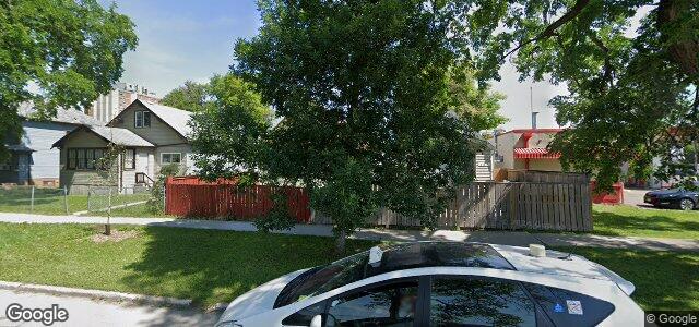 425 Flora Avenue（加拿大曼尼托巴省温尼伯市）房屋照片