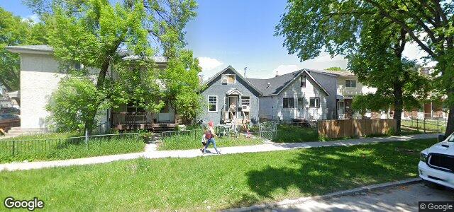 Photo of 525 Flora Avenue in Winnipeg, Manitoba