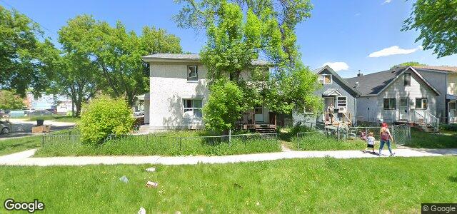 531 Flora Avenue（加拿大曼尼托巴省温尼伯市）房屋照片