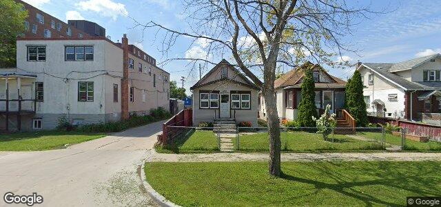 Larawan ng 626 Flora Avenue sa Winnipeg, Manitoba
