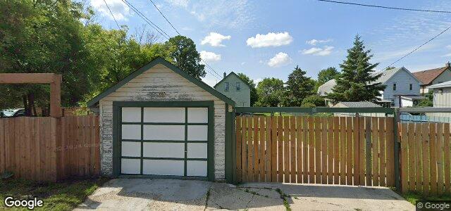 687 Stella Avenue（加拿大曼尼托巴省温尼伯市）房屋照片