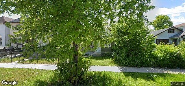 716 Flora Avenue（加拿大曼尼托巴省温尼伯市）房屋照片