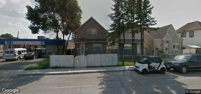 Photo of 816 Selkirk Avenue in Winnipeg, Manitoba