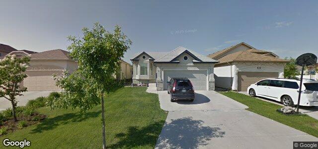 102 Golden Eagle Drive（加拿大曼尼托巴省温尼伯市）房屋照片