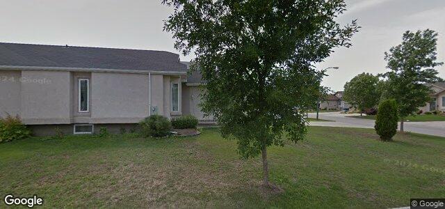 103 Walter Piper Grove（加拿大曼尼托巴省温尼伯市）房屋照片