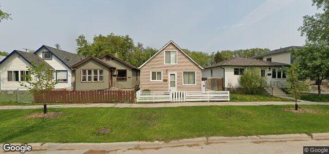 Photo of 697 Lorette Avenue in Winnipeg, Manitoba