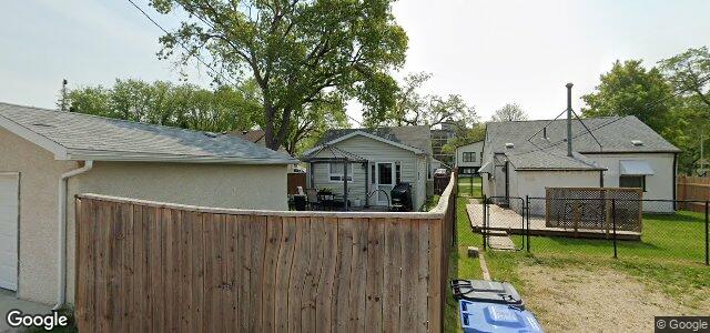 Photo of 849 Lorette Avenue in Winnipeg, Manitoba