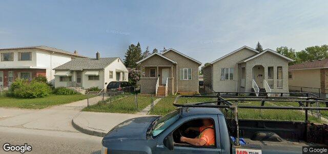 Photo of 1025 Nairn Avenue in Winnipeg, Manitoba
