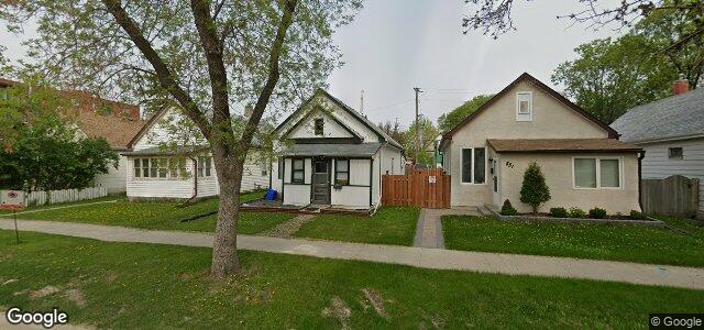 Photo of 853 Carter Avenue in Winnipeg, Manitoba