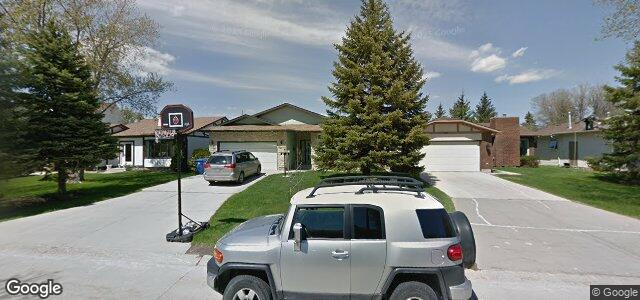 102 Epsom Crescent（加拿大曼尼托巴省温尼伯市）房屋照片