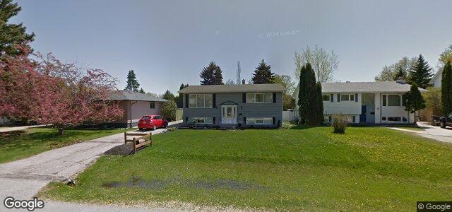 18 Epsom Crescent（加拿大曼尼托巴省温尼伯市）房屋照片