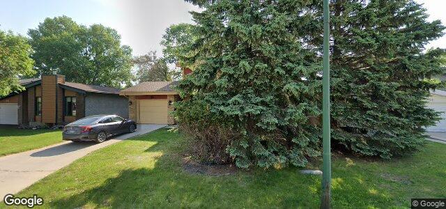 Larawan ng 30 Pinawa Drive sa Winnipeg, Manitoba
