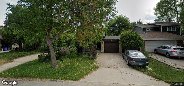Photo of 91 Woodview Bay in Winnipeg, Manitoba