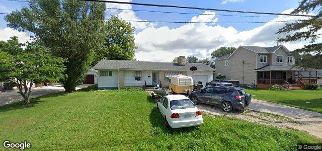 561 Harstone Road（加拿大曼尼托巴省温尼伯市）房屋照片