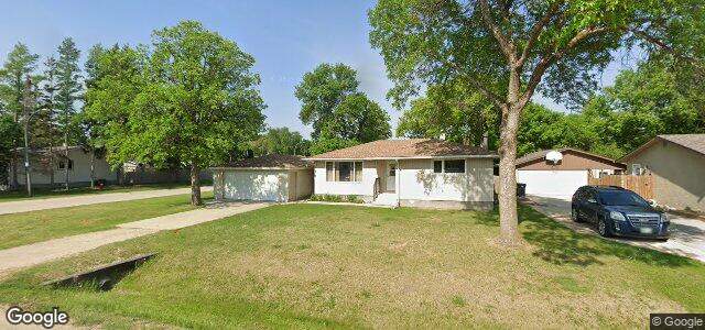 824 Oakdale Drive（加拿大曼尼托巴省温尼伯市）房屋照片