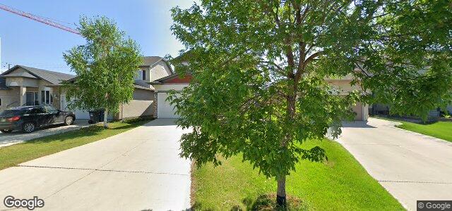 Photo of 124 Shore Street in Winnipeg, Manitoba