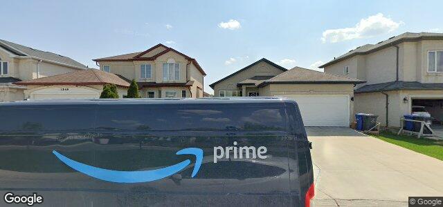 Photo of 1352 Lee Boulevard in Winnipeg, Manitoba