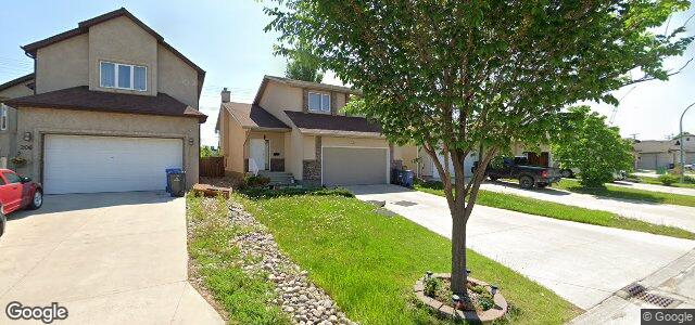 Larawan ng 210 Shore Street sa Winnipeg, Manitoba