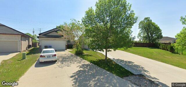 Photo of 242 Shore Street in Winnipeg, Manitoba