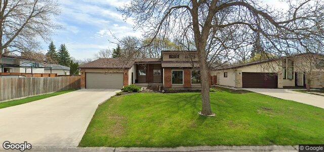 Photo of 10 Gillingham Avenue in Winnipeg, Manitoba