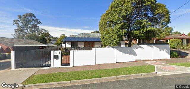 Photo of 11 Leeds Avenue in Winnipeg, Manitoba