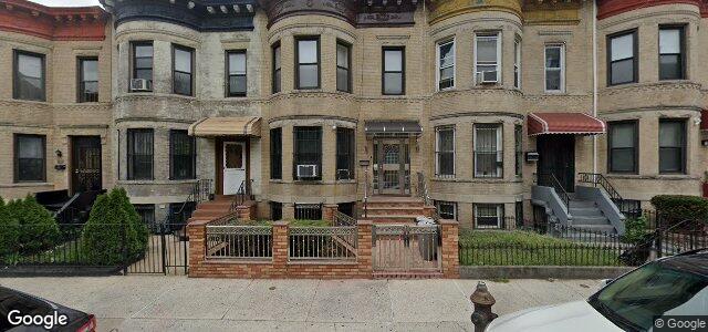 Larawan ng 256 Rochester Avenue sa Winnipeg, Manitoba