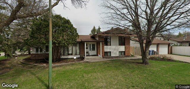 Larawan ng 54 Gillingham Avenue sa Winnipeg, Manitoba