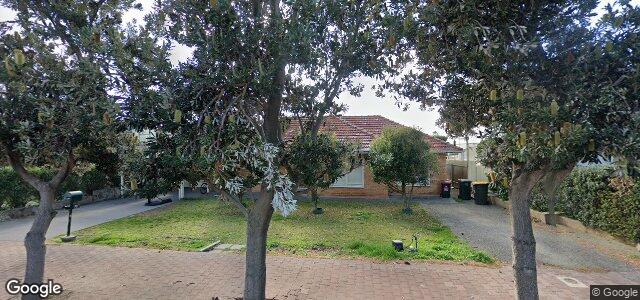 Photo of 12 Richardson Avenue in Winnipeg, Manitoba