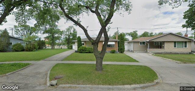 Photo of 166 Arrowwood Drive S in Winnipeg, Manitoba
