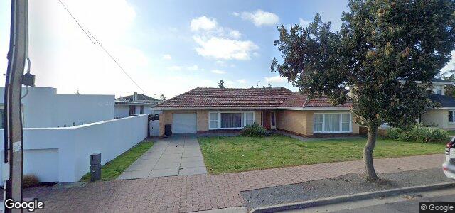 Larawan ng 6 Richardson Avenue sa Winnipeg, Manitoba